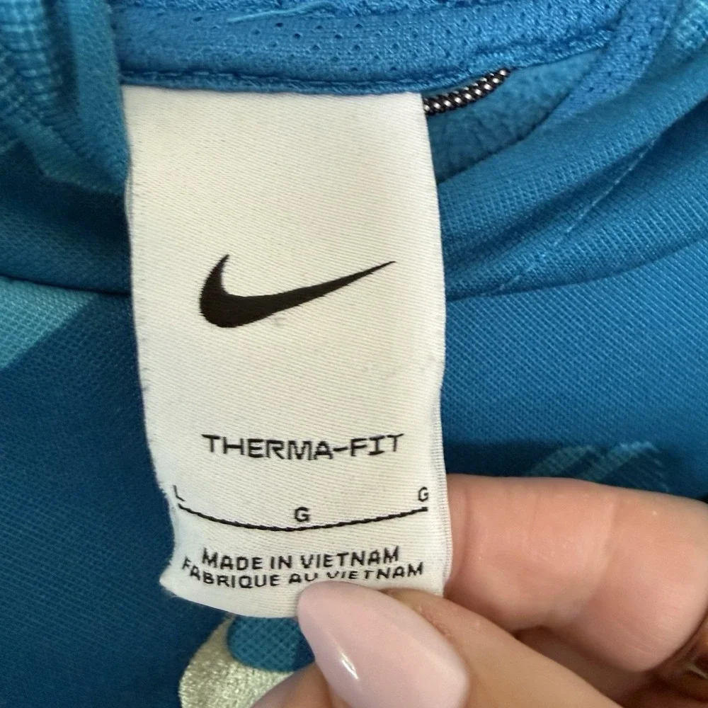 Nike Boys Large Blue Logo Therma Fit Pullover Hoodie Sweatshirt Pocket